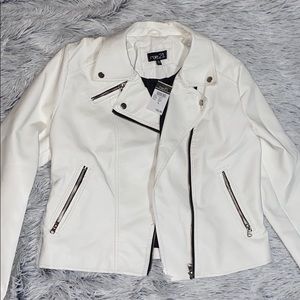 Rue 21 white jacket